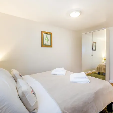 Apartment 2 Bed In Oc-w402 *