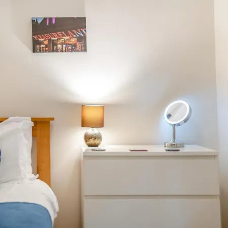 Apartment 2 Bed In Oc-w402 Whitby