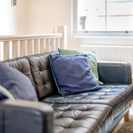 2 Bed In Oc-w402 Apartment